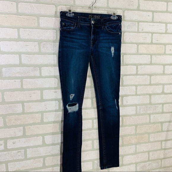 DL 1961 Amanda Skinny Distressed Seville J… - Picture 7 of 12